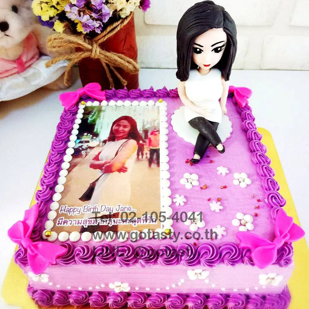Lady 3d with photo cream birthday cake