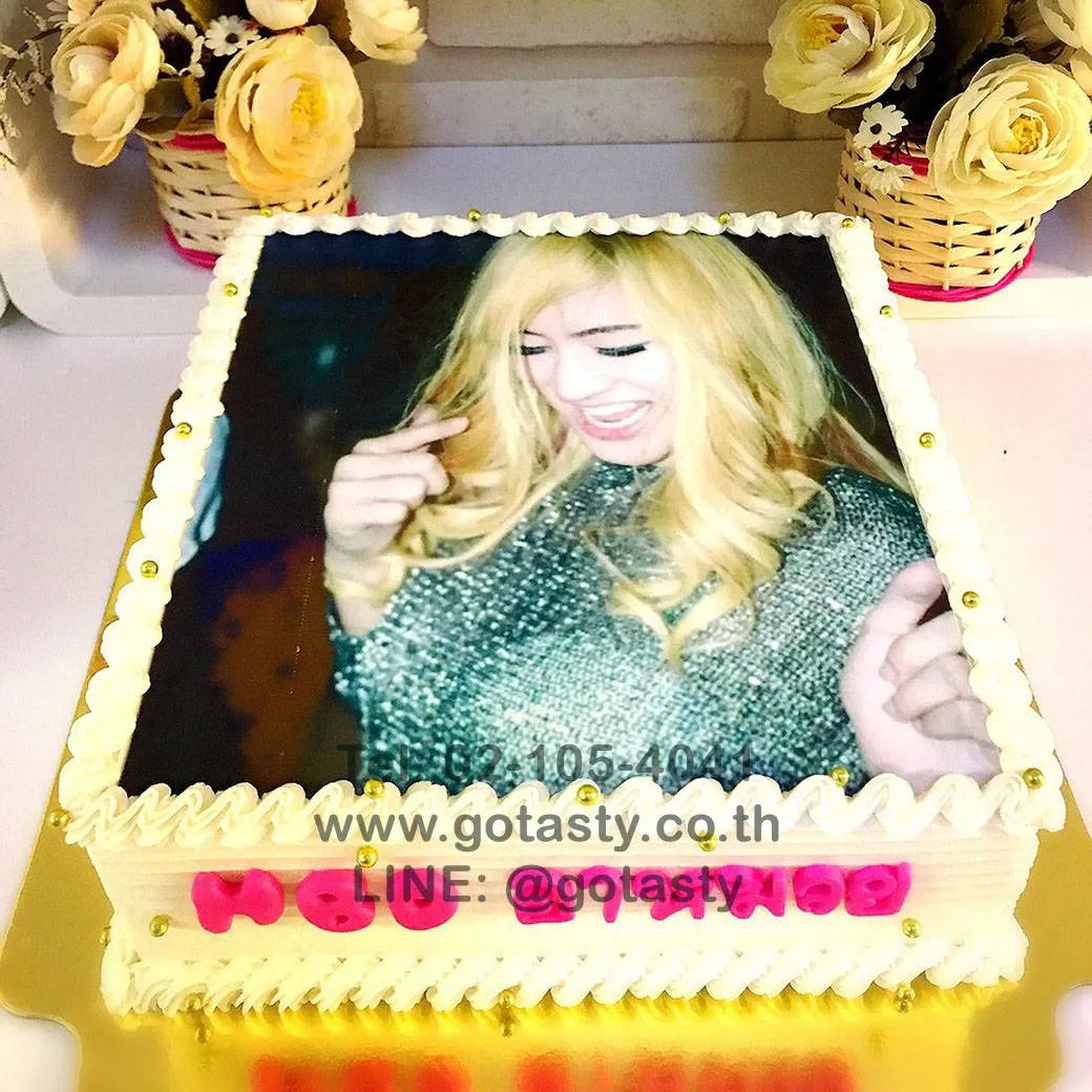 White cream birthday cake