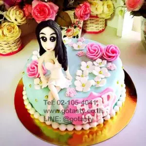 Lady 3d with flower fondant cake