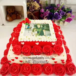2ชั้น สีแดง กุหลาบ ดอกไม้ คู่รัก ครีม เค้ก วันเกิด