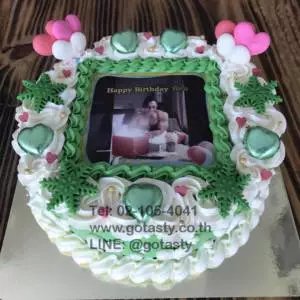 Green cream photo cake